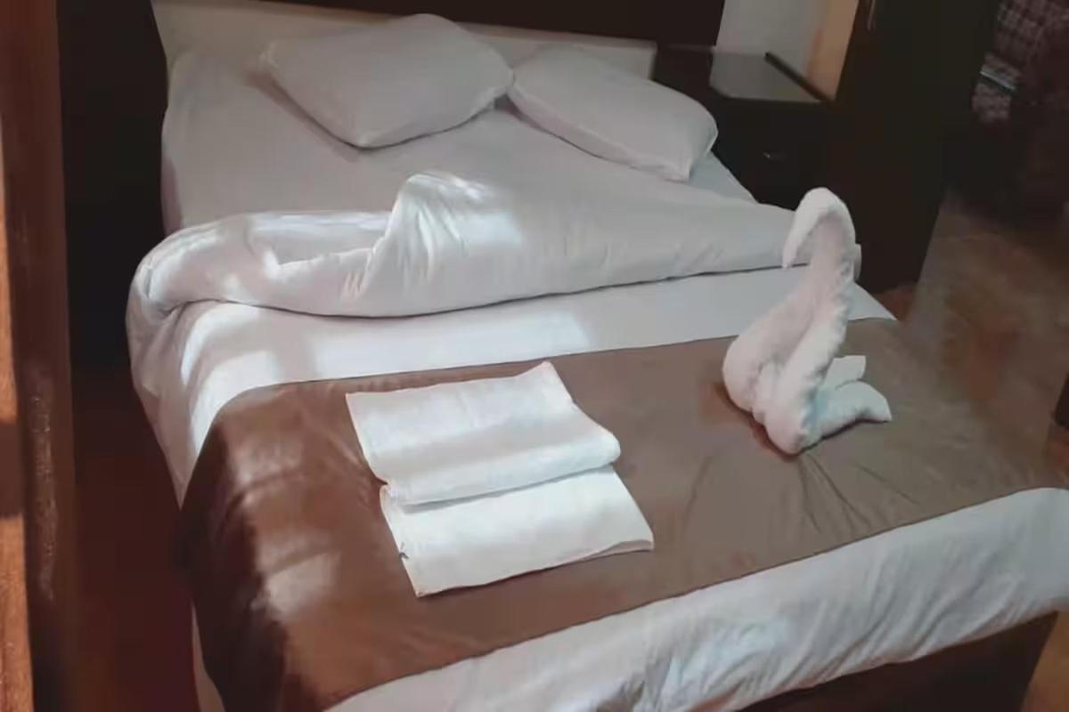 עמאן Al-Nujoom Hotel Suites מראה חיצוני תמונה
