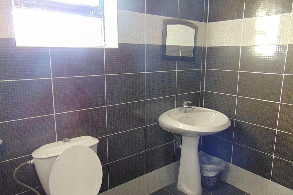 עמאן Al-Nujoom Hotel Suites מראה חיצוני תמונה