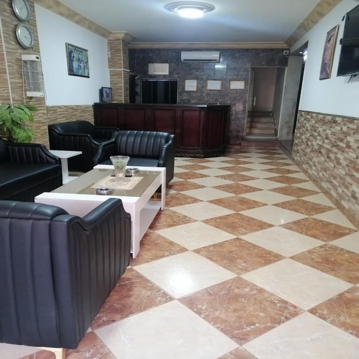 עמאן Al-Nujoom Hotel Suites מראה חיצוני תמונה