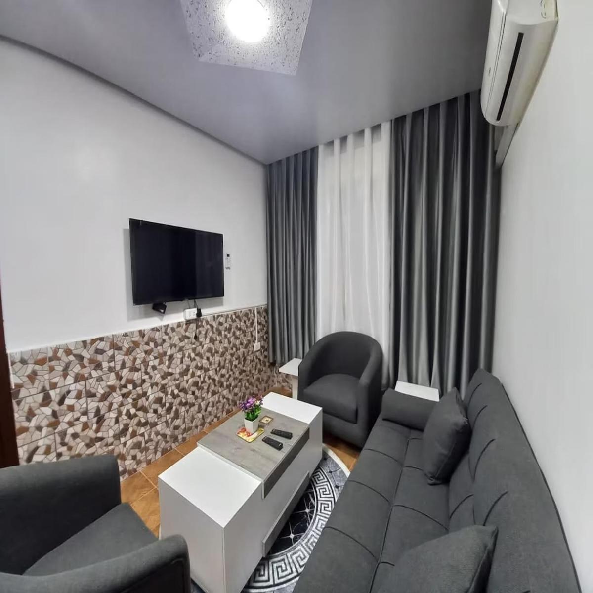 עמאן Al-Nujoom Hotel Suites מראה חיצוני תמונה